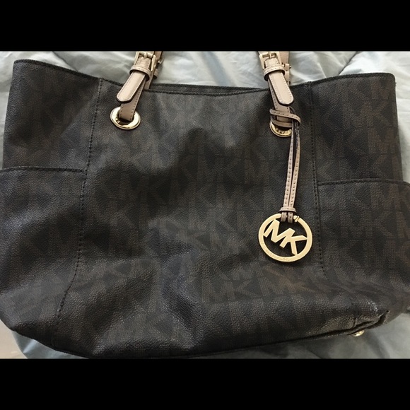 SOLD Michael Kors signature tote-Brown - Picture 2 of 8